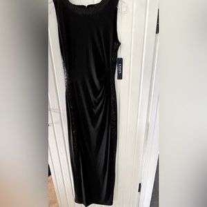 NWT Chaps Long evening dress w/Sequins - Black - Size 4- has a bit of shiring